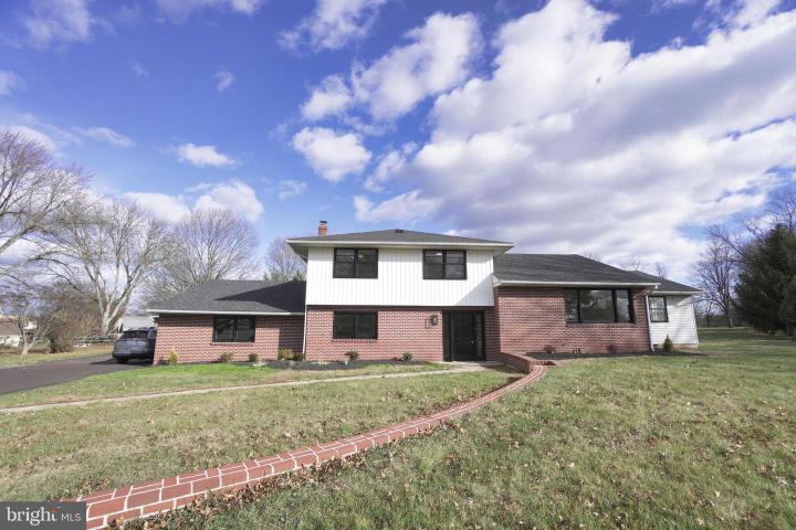 Photo of 937 General Nash Drive, Lansdale PA