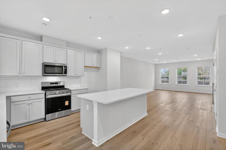 Photo of 103 Beacon Court 10102