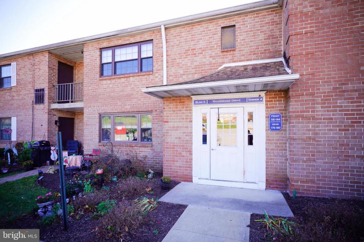 Photo of 143 Riversedge Drive Condo143