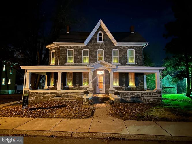 Photo of 343 Main Street