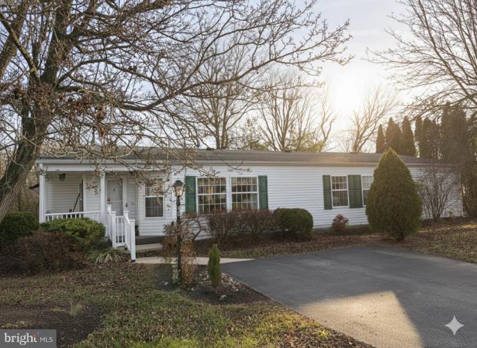 Photo of 30 Greenbriar Court