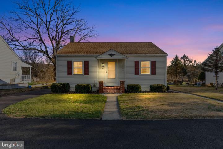 Photo of 1044 Magazine Road