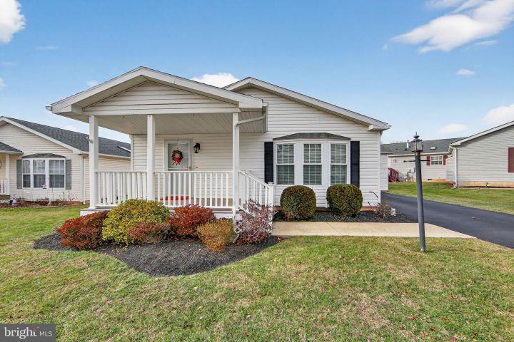 Photo of 405 Village Way