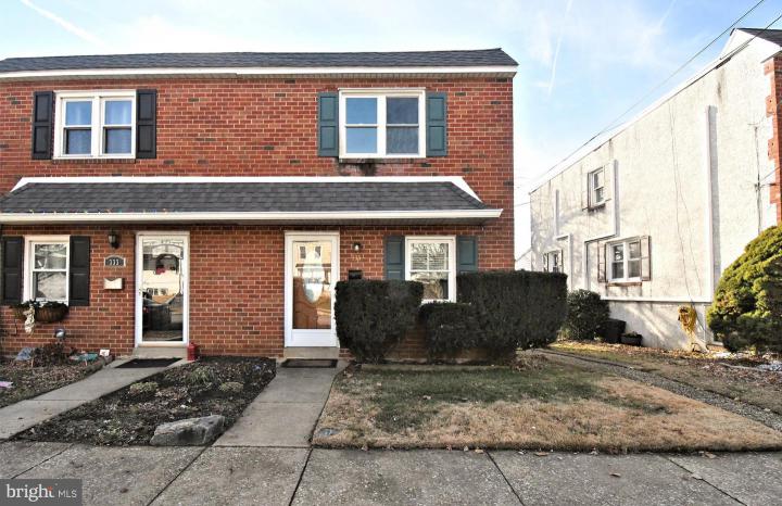 Photo of 335 W 4th Avenue