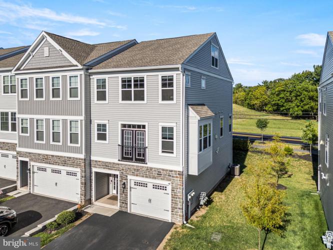 Photo of 164 Larrabee Way