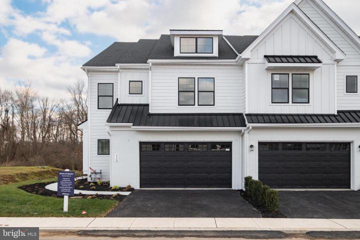 Photo of 115 River Trail