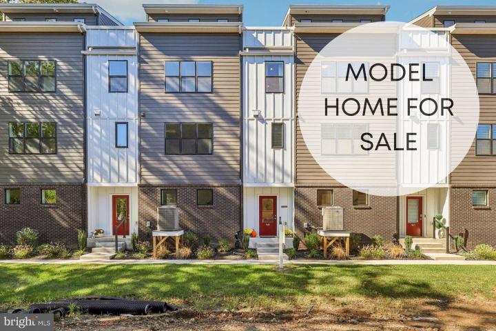 Photo of 948 Riverplace Drive 48