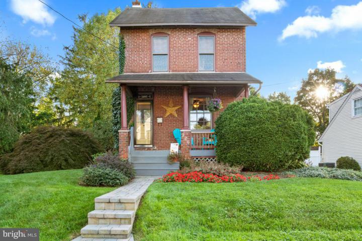 Photo of 220 S 8th Street