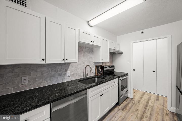 Photo of 1001 City Avenue W113