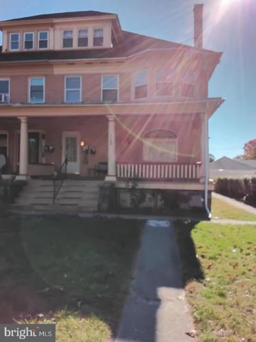 Photo of 1240 E High Street