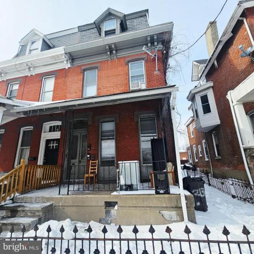 Photo of 215 Haws Avenue