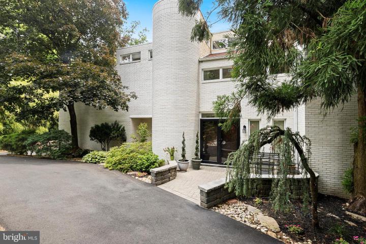 Photo of 1351 Bobarn Drive