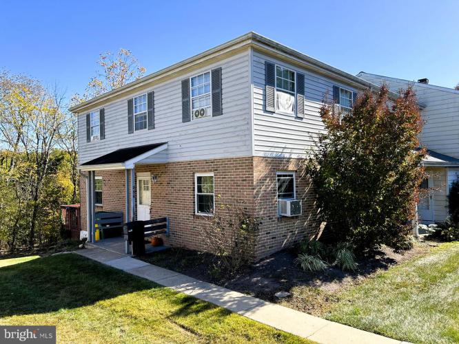 Photo of 236 Lexington Road