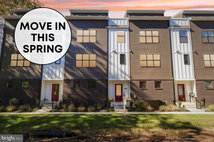 Photo of 956 Riverplace Drive 56o