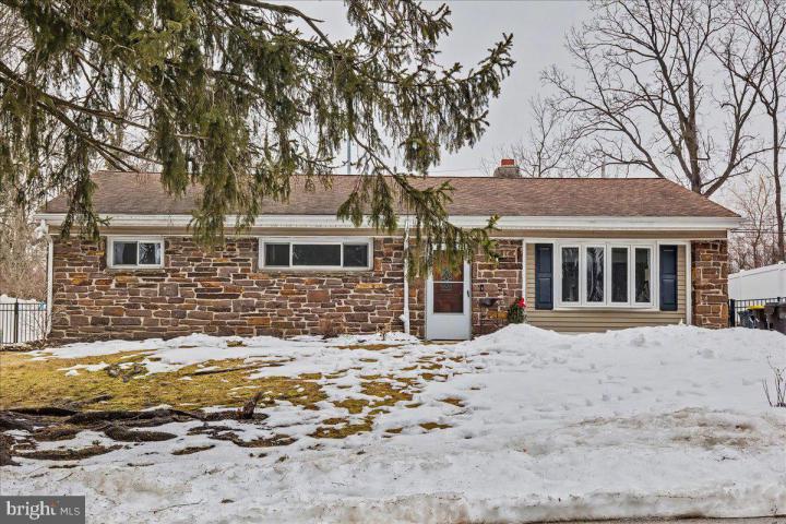 Photo of 701 School Line Drive