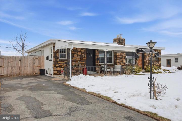 Photo of 1315 Hillcrest Road