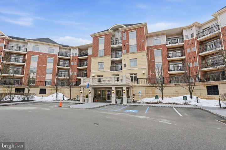 Photo of 556 Carson Terrace