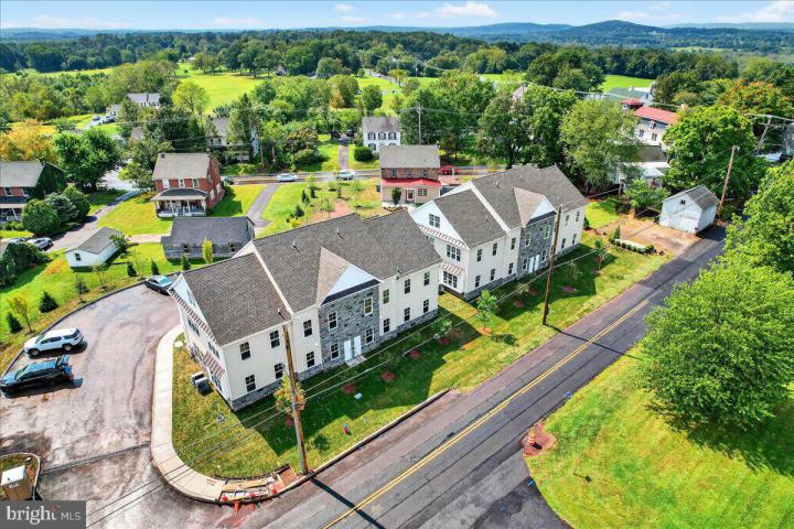 Photo of 411 Isabelle Court 201