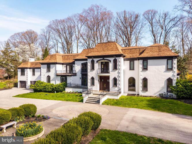 Photo of 1075 Green Valley Road