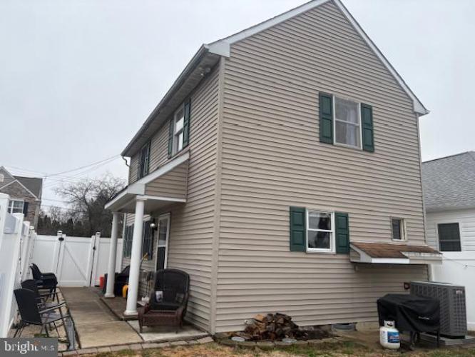 Photo of 219 Connor Street