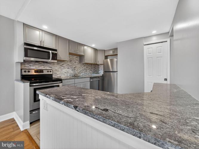 Photo of 256 Arbour Court