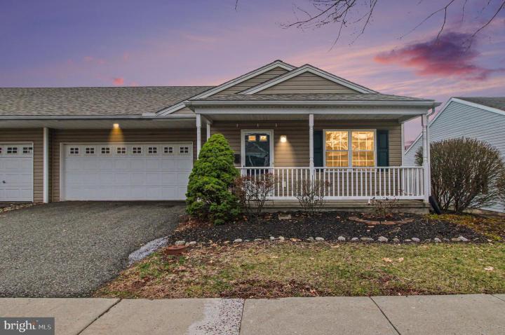 Photo of 105 W Harmony 18