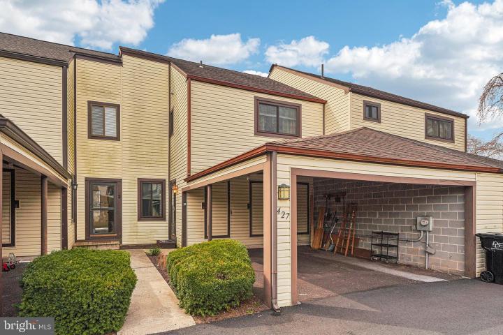 Photo of 427 Bridge Street