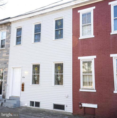 Photo of 12 W 4th Street