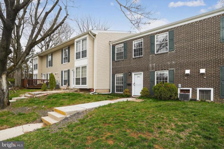 Photo of 304 Middleton Place