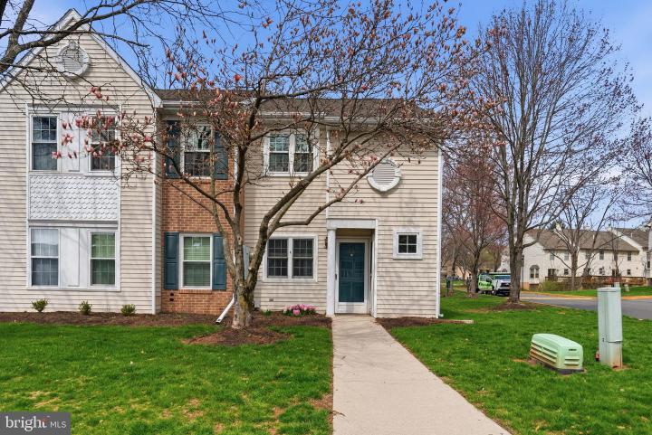 Photo of 1842 Rosewood Court