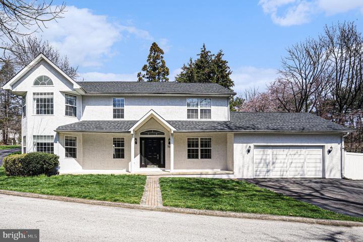 Photo of 702 Crooked Lane