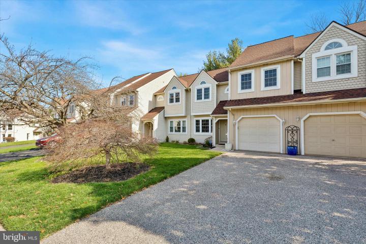 Photo of 8809 Duveen Drive