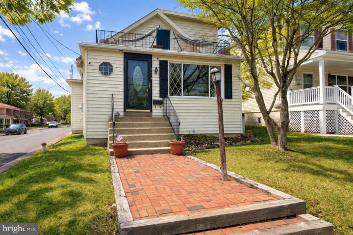 Photo of 202 N Washington Street