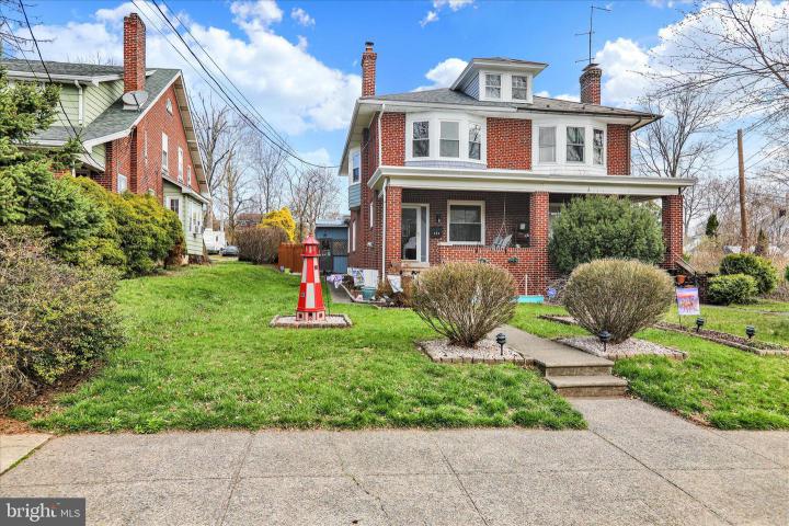 Photo of 293 Diamond Street