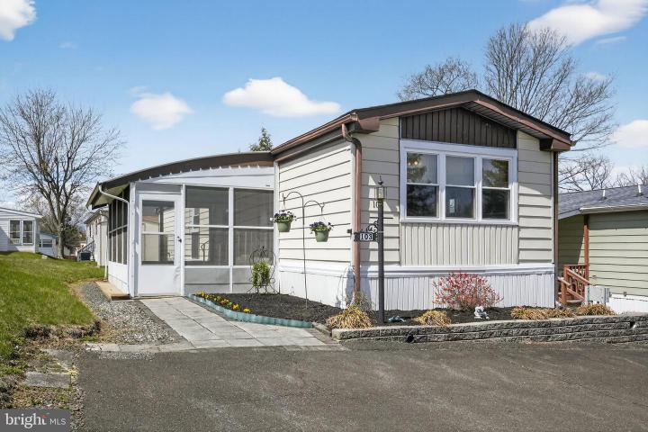 Photo of 103 Winding Brook Run