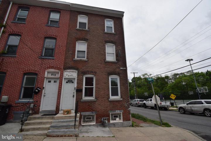 Photo of 800 Smith Street