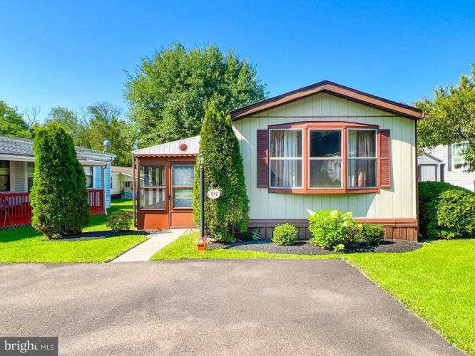 Photo of 512 Willow Lane