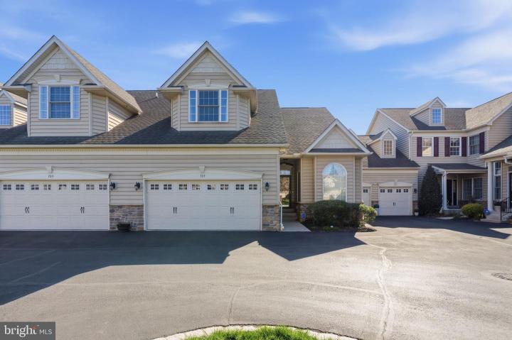 Photo of 705 E Kennedy Road