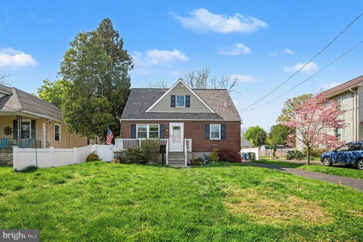 Photo of 1370 Arnold Avenue