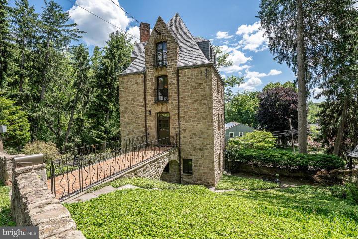 Photo of 1187 Rydal Road