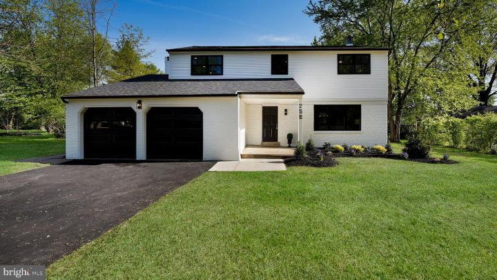 Photo of 258 Hawthorne Circle