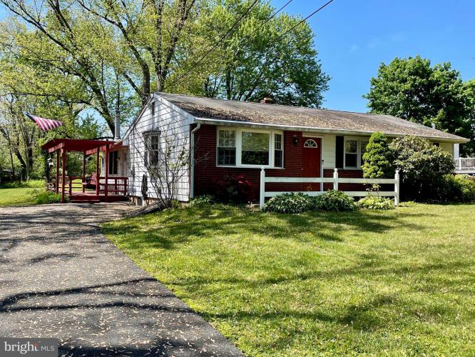 Photo of 129 S Limerick Road, Royersford PA