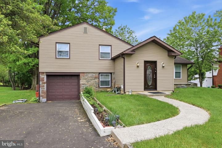 Photo of 1111 Harriett Road, Huntingdon Valley PA