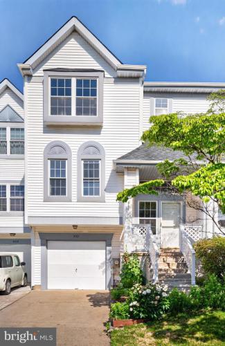 Photo of 4101 Quaker Court