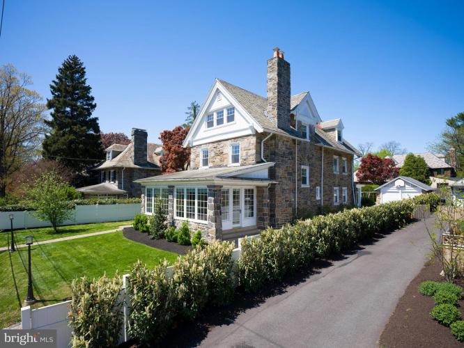 Photo of 319 N Bowman Avenue, Merion Station PA