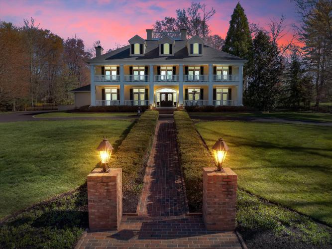 Photo of 950 Pennbrooke Lane
