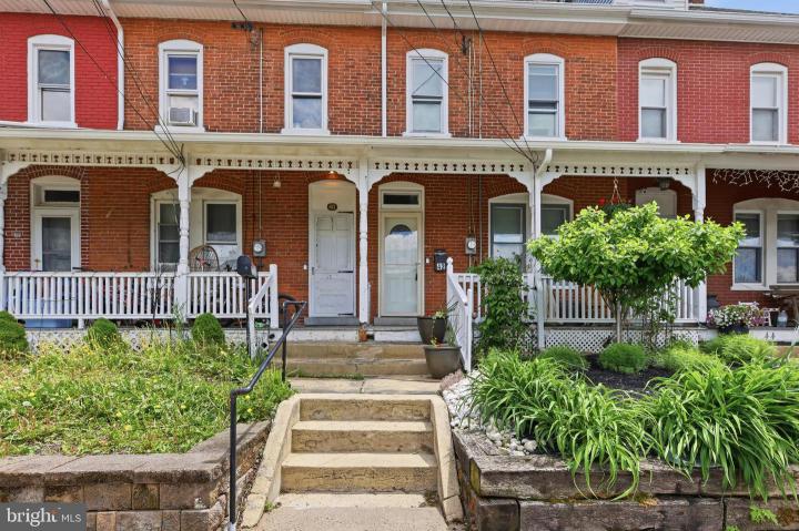 Photo of 42 W Hamlin Avenue