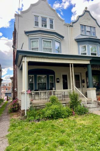 Photo of 371 N Charlotte Street