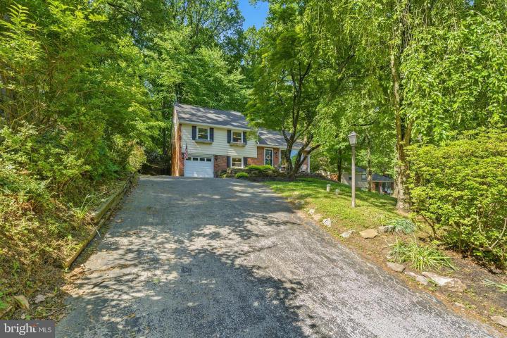 Photo of 582 Forest Road, Wayne PA