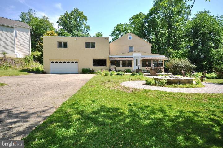 Photo of 3441 Parkside Avenue